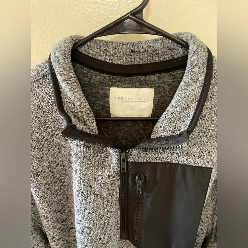 ✨Men’s Aeropostale Pullover Size L